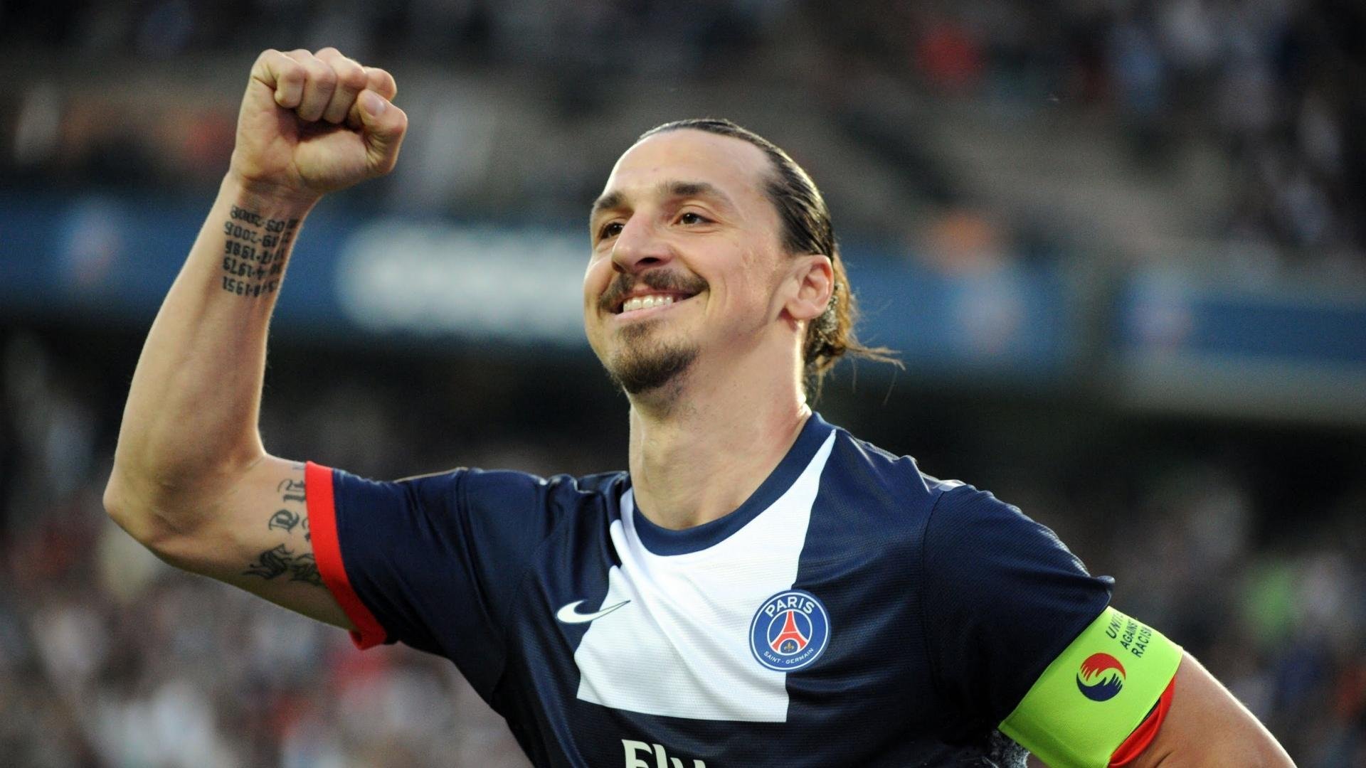 爱游戏在线-卡瓦哈尔点燃赛场，里昂力克曼联，一场定义足球魅力的经典对决